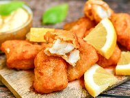 Рецепта Панирани рибни хапки от бяла риба пържени във фритюрник с горещ въздух (еър фрайър, air fryer)